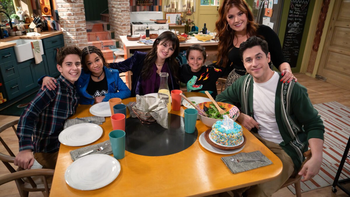 LA SERIE «LOS HECHICEROS MÁS ALLÁ DE WAVERLY PLACE »  EN DISNEY+ 