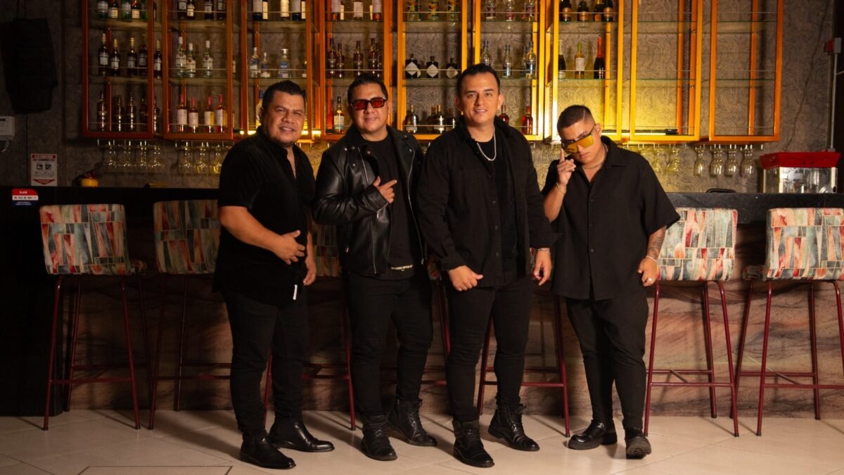 LOS HERMANOS MEDINA  PRESENTAN “REPETIMOS” 