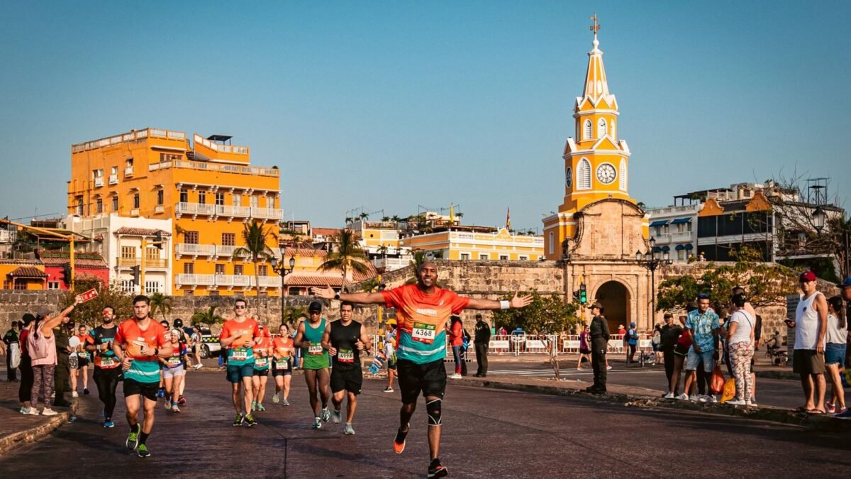 MEDIA MARATÓN DEL MAR 2025: CARTAGENA INAUGURA LA TEMPORADA DE GRANDES CARRERAS EN COLOMBIA