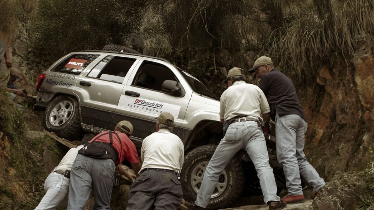 LA AVENTURA DE LA LEYENDA DE MONSERRATE CONTINÚA JEEP® GRAND CHEROKEE