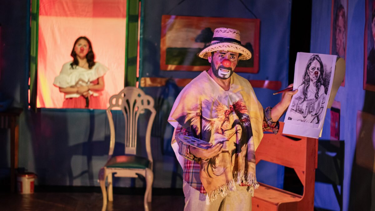 “ÉL, ESO Y ELLA” EN EL GIMNASIO MODERNO: UNA HISTORIA SOBRE EL OLVIDO