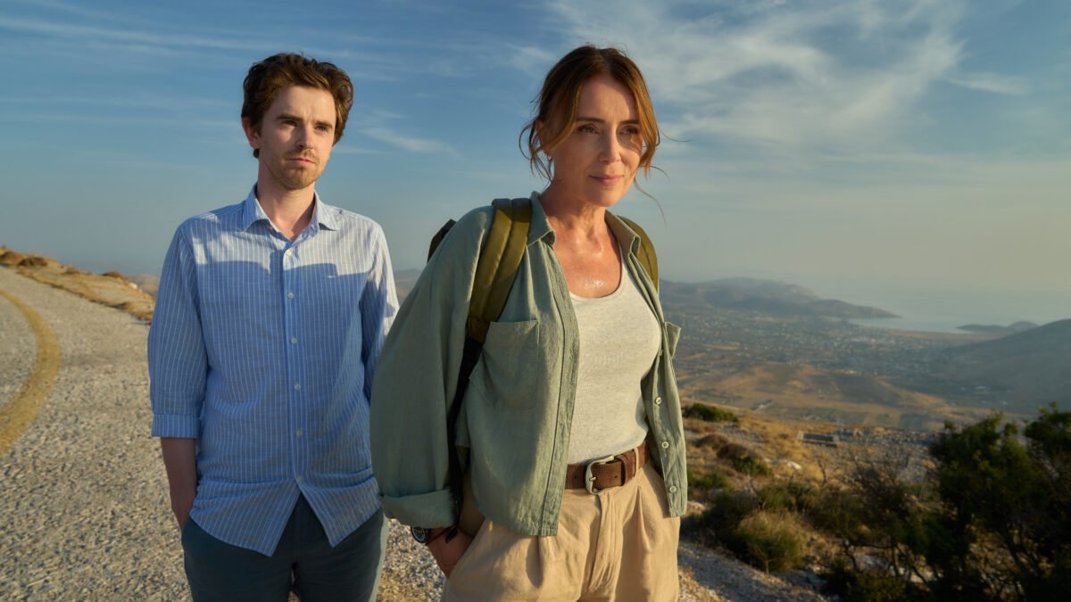 THE ASSASSIN  POR UNIVERSAL +