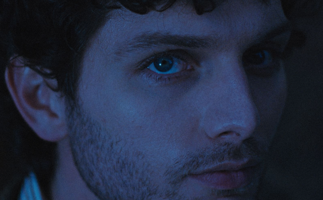 GREGORIO UMAÑA  PRESENTA ” TOCA LA PUERTA”