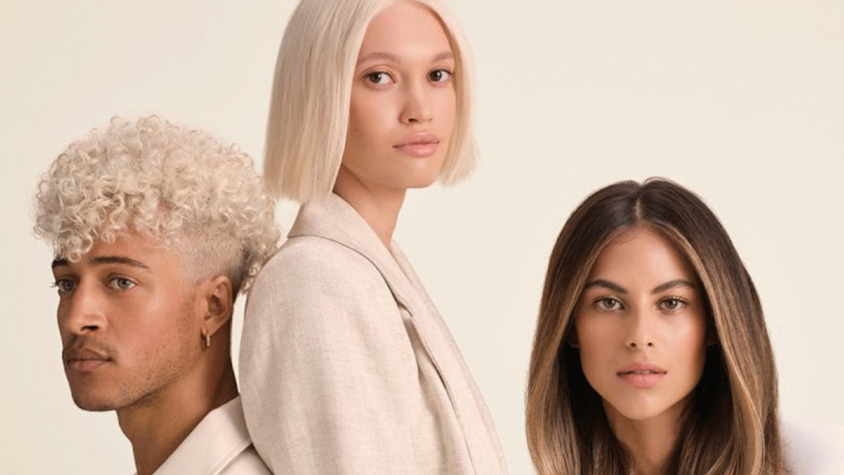 4 RECOMENDACIONES DE EXPERTOS PARA CUIDAR EL CABELLO RUBIO Y MANTENERLO SALUDABLE