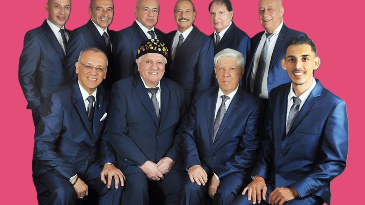 GRAN MANO A MANO DE LAS ORQUESTAS ORIGINALES LOS HISPANOS Y LOS GRADUADOS REVIVE LOS CLÁSICOS NAVIDEÑOS EN EL TEATRO CAFAM