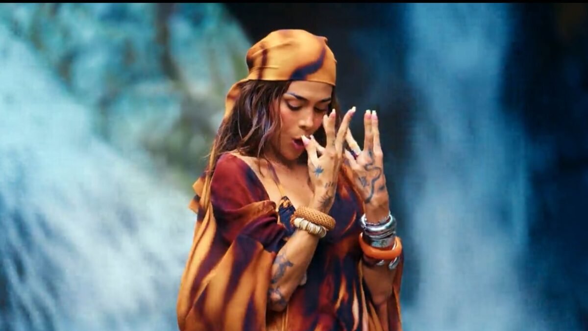 GREEICY PRESENTA ” CURÁNDOTE”