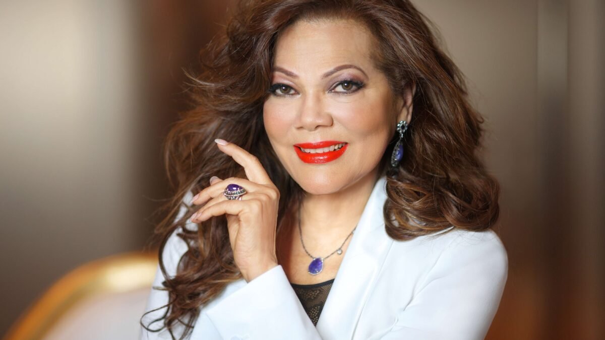 ÁNGELA CARRASCO  Y MANUEL JOSÉ DE YO ME LLAMO EL 16 DE MAYO EN EL TEATRO JORGE ELIÉCER GAITÁN