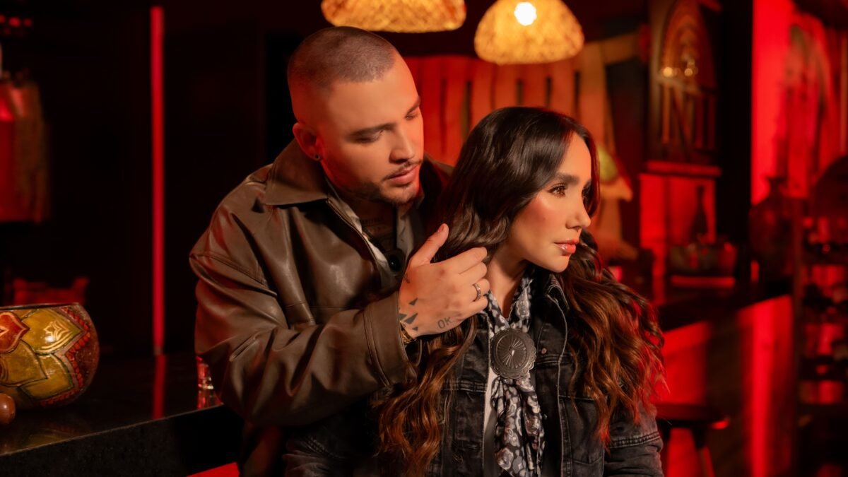 JESSI URIBE  Y PAOLA JARA PRESENTAN “DESPECHO A 2 VOCES”
