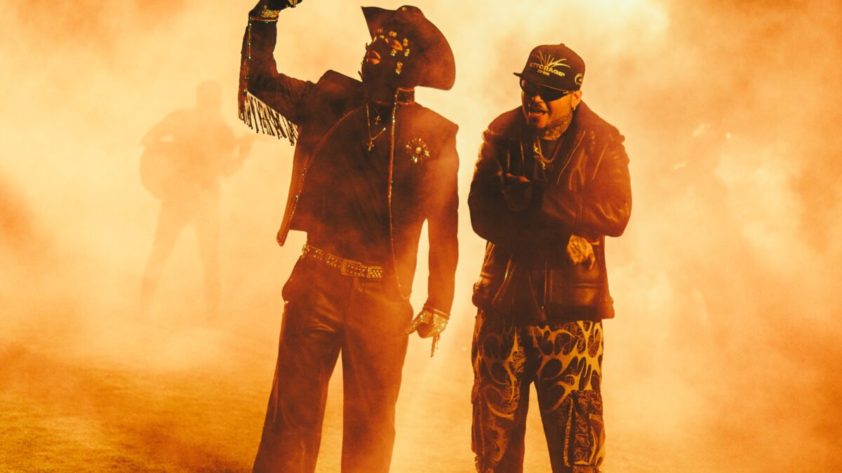 CORRIDOS DEL REY Y FARRUKO PRESENTAN  “AYER HABLÉ CON DIOS”