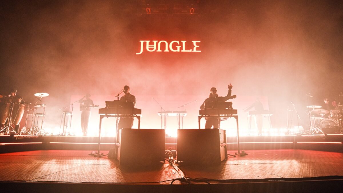 JUNGLE: EL FENÓMENO GLOBAL DEL BAILE REGRESA A BOGOTÁ PARA PRESENTAR ‘SUNSHINE’