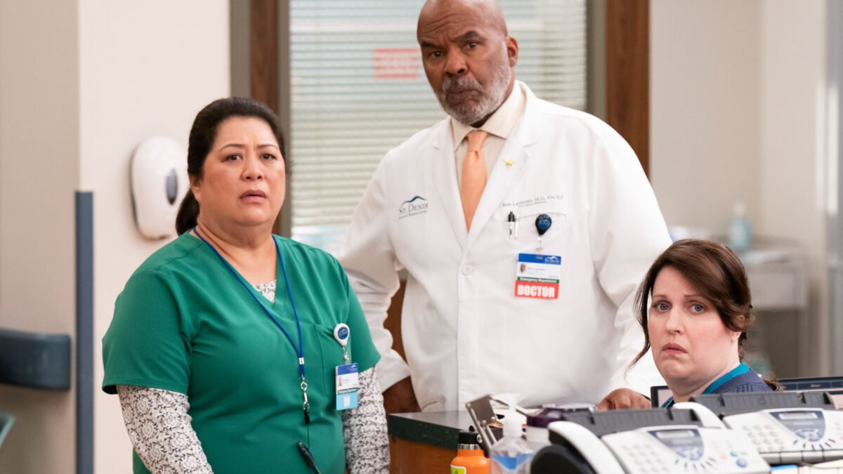 ST. DENIS MEDICAL  LLEGA A UNIVERSAL+ 