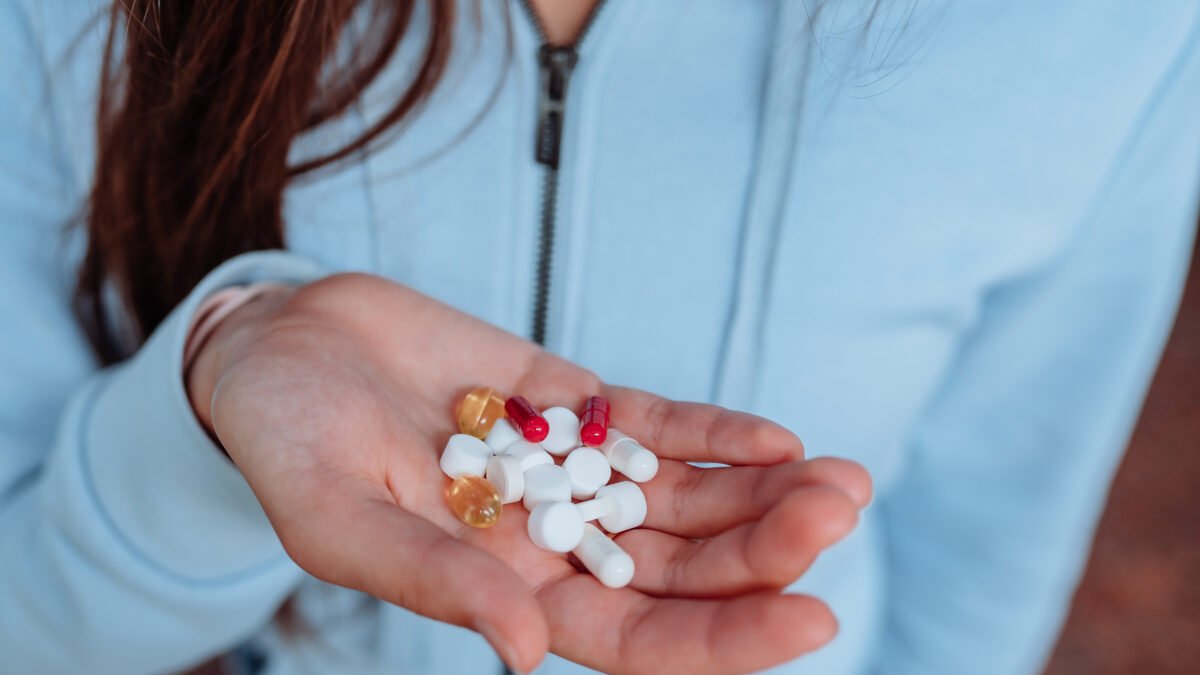 ¿ESTÁ TOMANDO UN ANTIBIÓTICO QUE NO NECESITA? SEÑALES PARA SABERLO Y EVITAR RIESGOS
