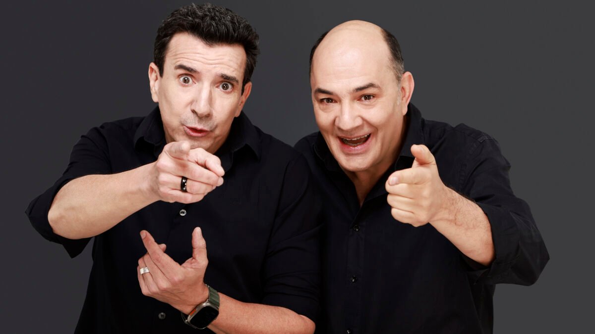 “PAR DE GÜ3VAS”  CON ANTONIO SANINT Y JULIÁN ARANGO, EN EL TEATRO NACIONAL LEONARDVS,
