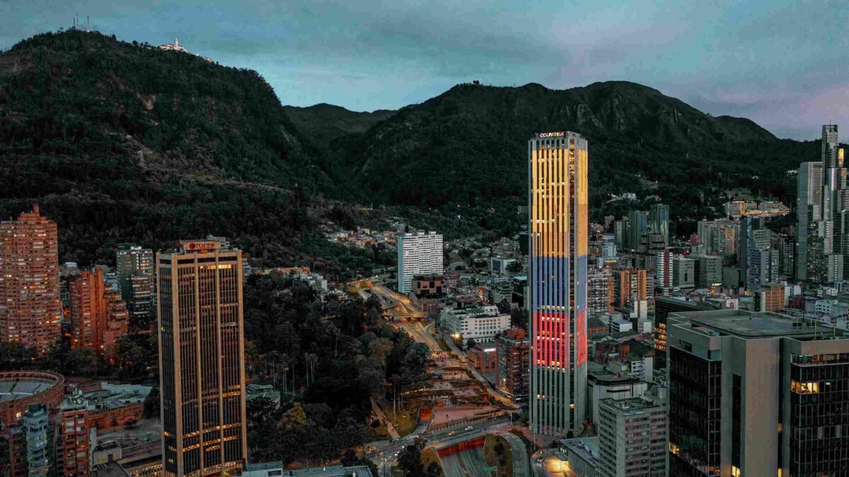 BOGOTÁ CAMBIA DE ESCALA: UNA MIRADA QUE CONECTA HISTORIA, PATRIMONIO Y TRANSFORMACIÓN