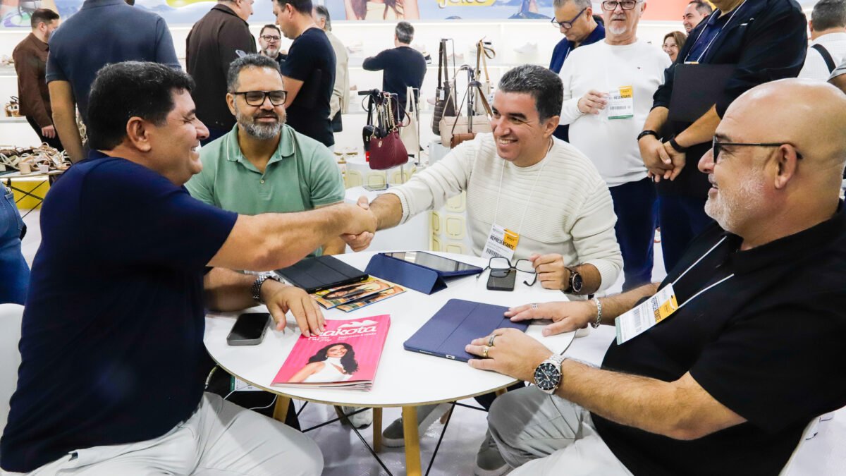 BFSHOW  LA  FERIA DE CALZADO MÁS GRANDE DE AMÉRICA LATINA DEL 10 AL 12 DE NOVIEMBRE EN SÃO PAULO