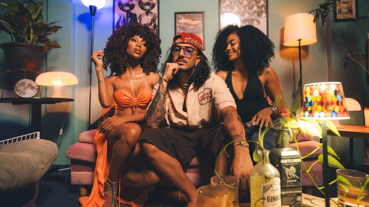 MIKY LA SENSA PRESENTA “CANDELA”