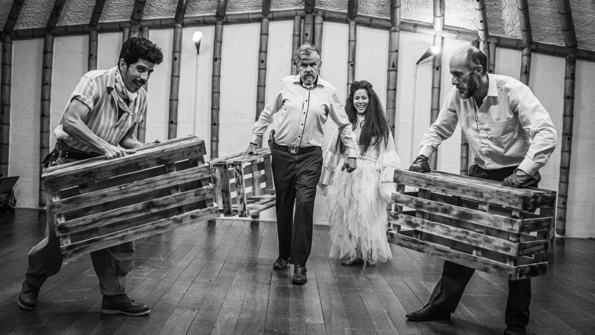 LA COMPAÑÍA DE TEATRO QUINTA PICOTA ESTRENA GALLO DE PICAS EN LA SALA CENTRO DEL TEATRO LIBRE