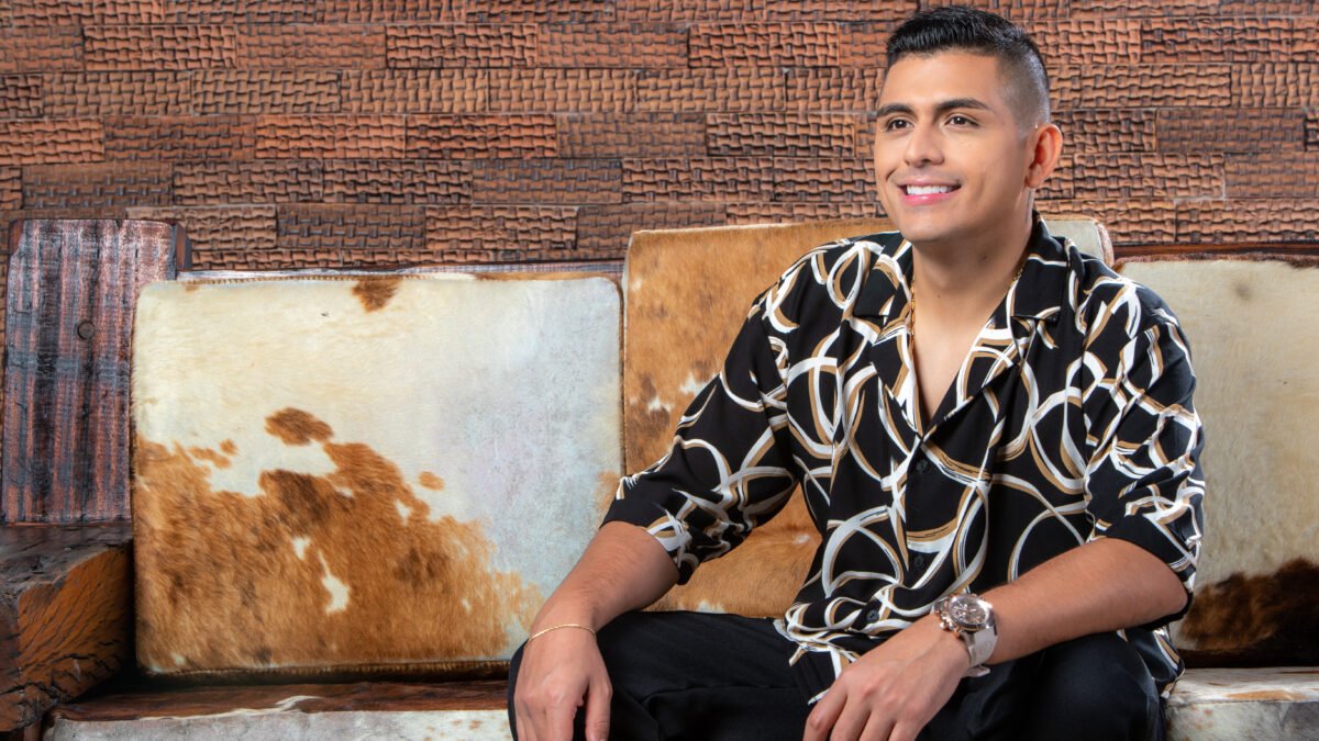 JUANSE ZAPATA PRESENTA “DISFRUTO DE LA VIDA”